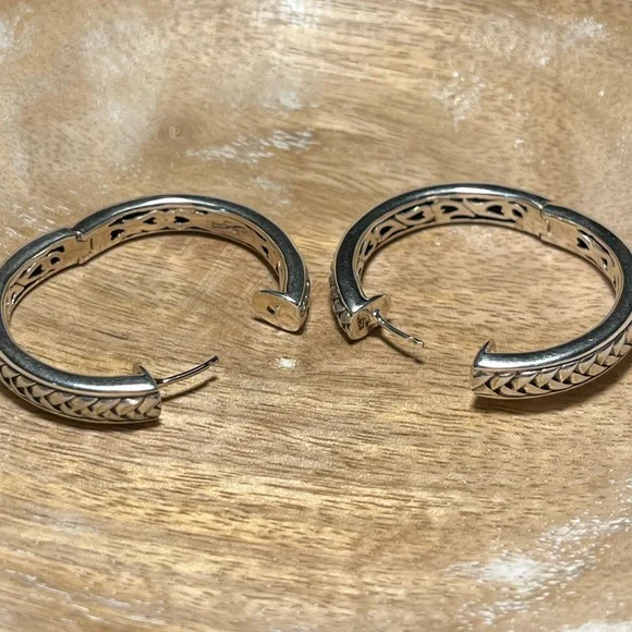 *SOLD* Scott Kay Basket Weave Hoop 925 Sterling Silver Earrings - Picture 9 of 16